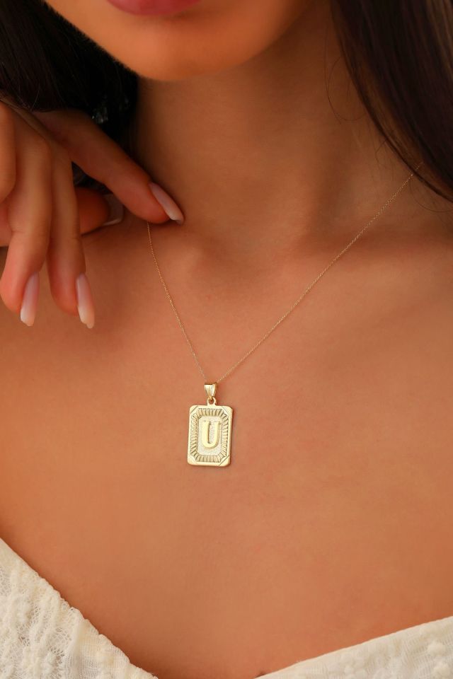 Moom Mücevherat Kadın 14 Ayar Altın Kare Harf Kolye A & Z Harfi Altın Kolye Zincirli Harf Kolye 42 Cm U