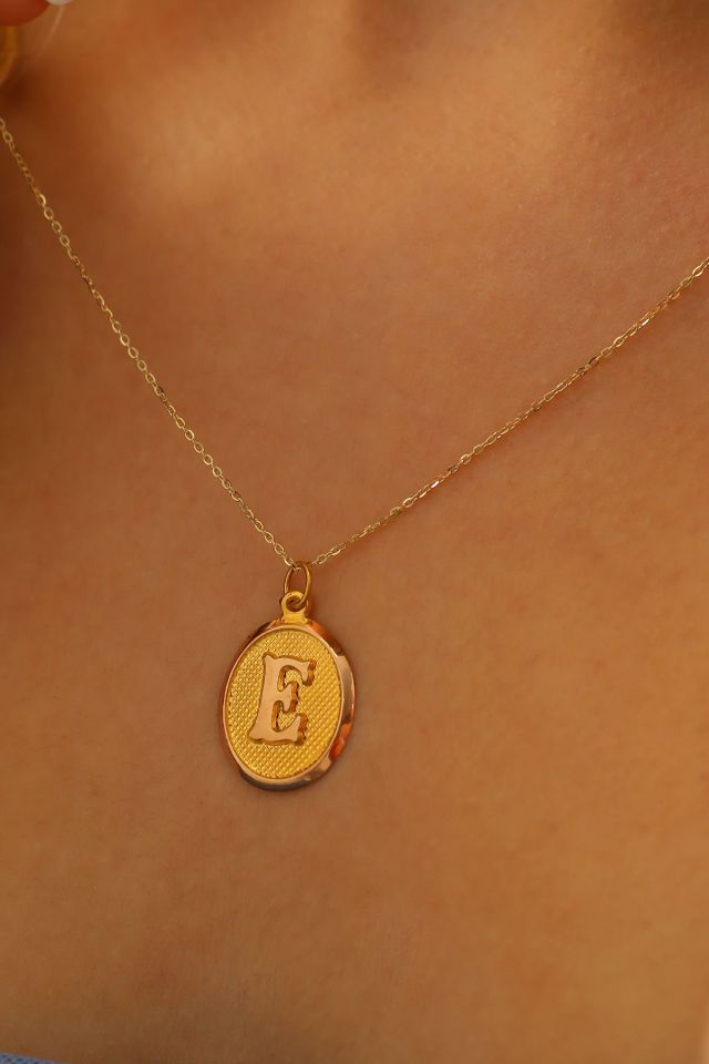 Moom Mücevherat Kadın 14 Ayar Altın Harf Kolye Nostaljik Oval A & Z Harf Altın Kolye Zincirli 42 Cm E