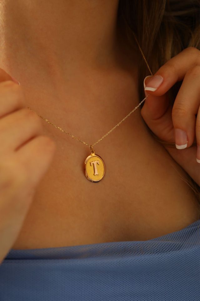 Moom Mücevherat Kadın 14 Ayar Altın Harf Kolye Nostaljik Oval A & Z Harf Altın Kolye Zincirli 42 Cm T