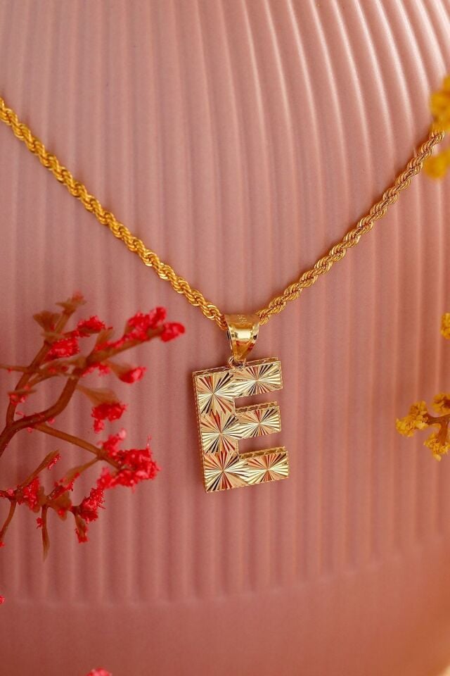 Kadın 14 Ayar Altın Büyük Boy 2.5 Cm Italyan Kalemli Harf Serisi