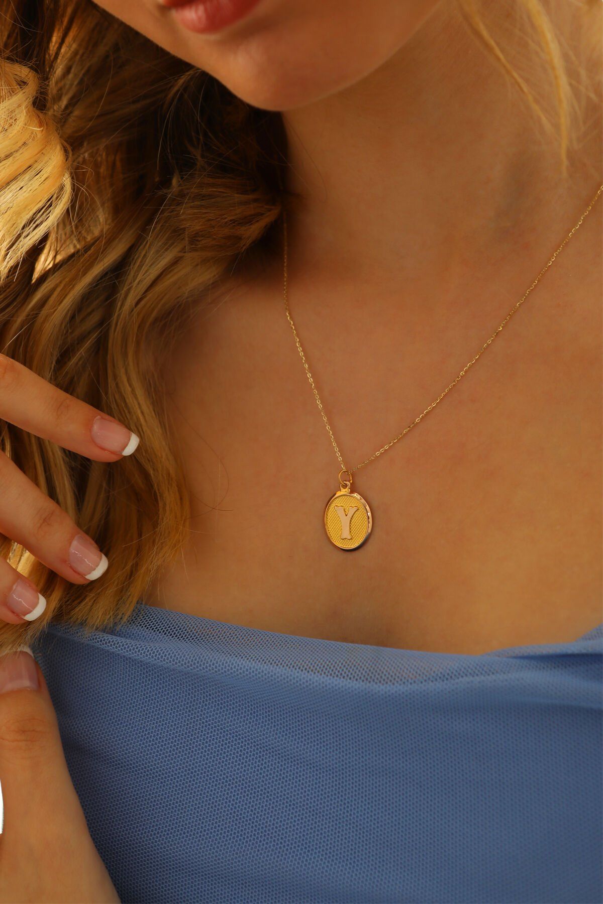 Moom Mücevherat Kadın 14 Ayar Altın Harf Kolye Nostaljik Oval A & Z Harf Altın Kolye Zincirli 42 Cm Y