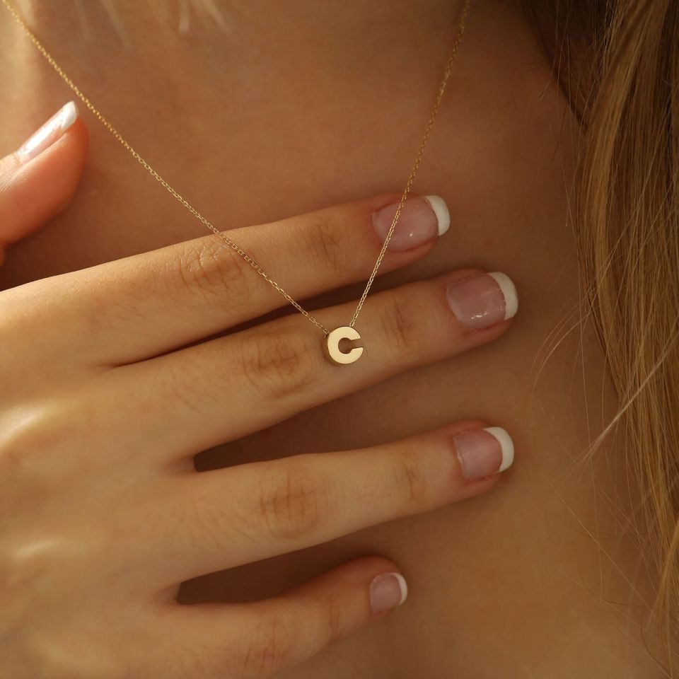 MOOM MÜCEVHERAT 14 Ayar 3 Boyutlu A & Z Harfi Zincirli Kolye C