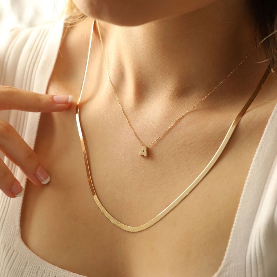 MOOM MÜCEVHERAT 14 Ayar 3 Boyutlu A & Z Harfi Zincirli Kolye E