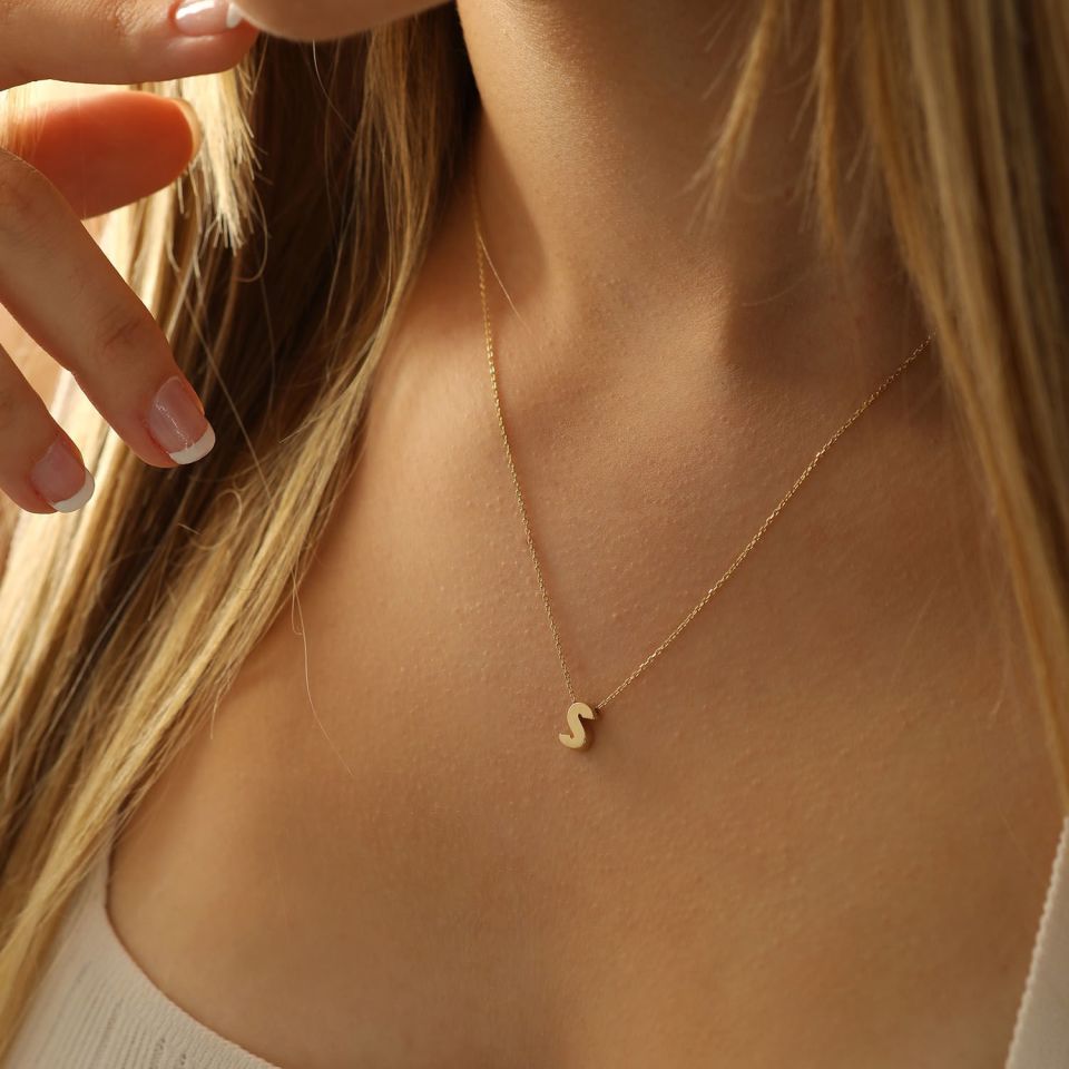 MOOM MÜCEVHERAT 14 Ayar 3 Boyutlu A & Z Harfi Zincirli Kolye S