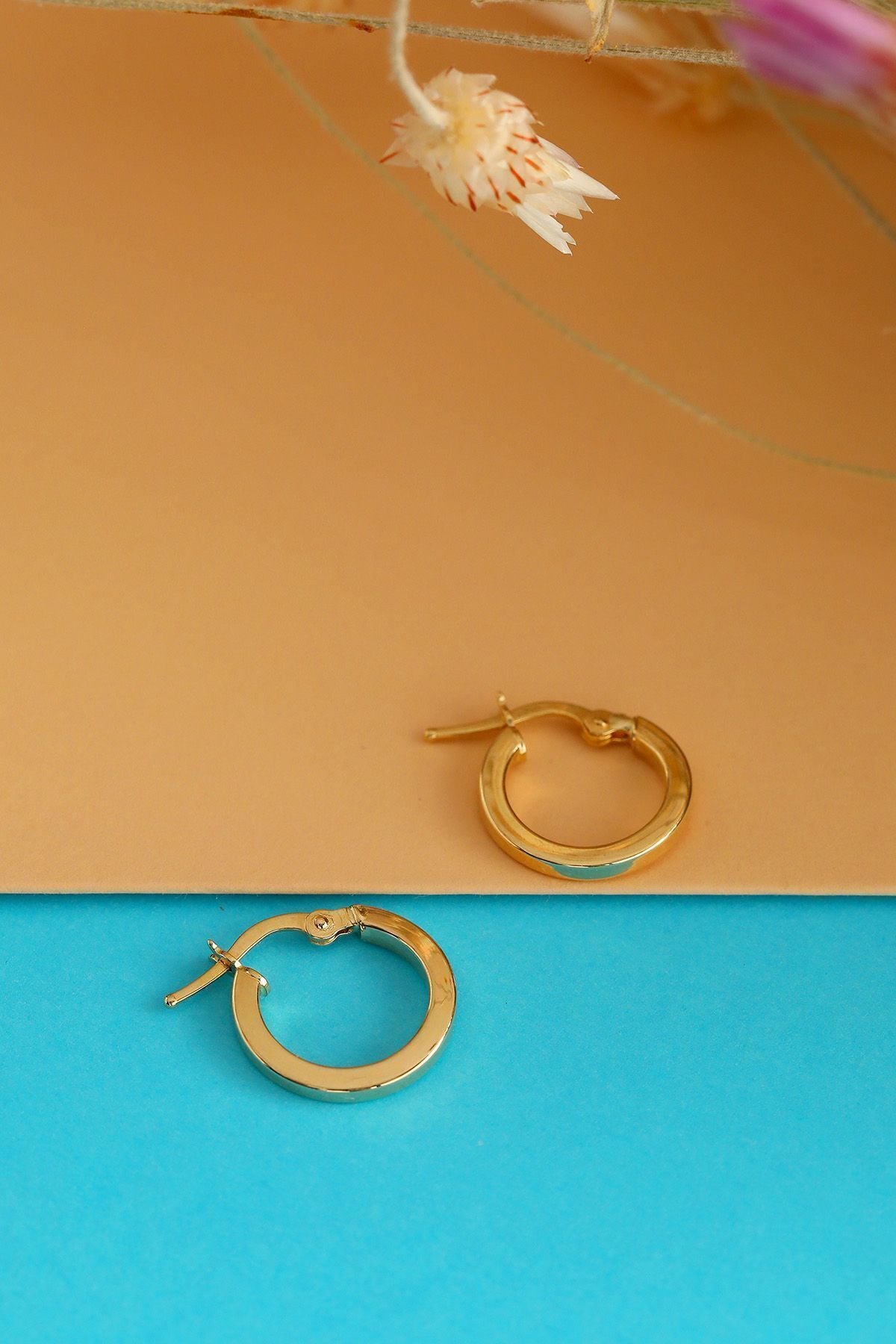 14 Ayar Altın Küpe Kare Köşeli Halka Küpe 1 Cm Çapında