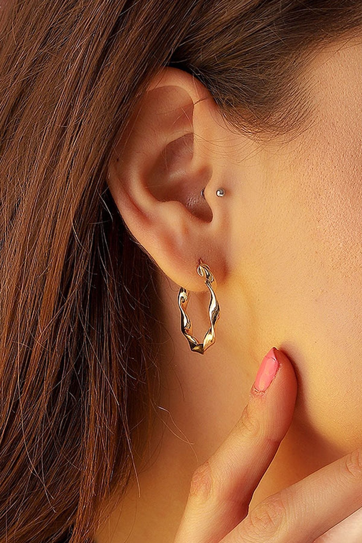 14 Ayar Altın Küpe Tek Burgu Halka Küpe 2,5 Cm Çapında