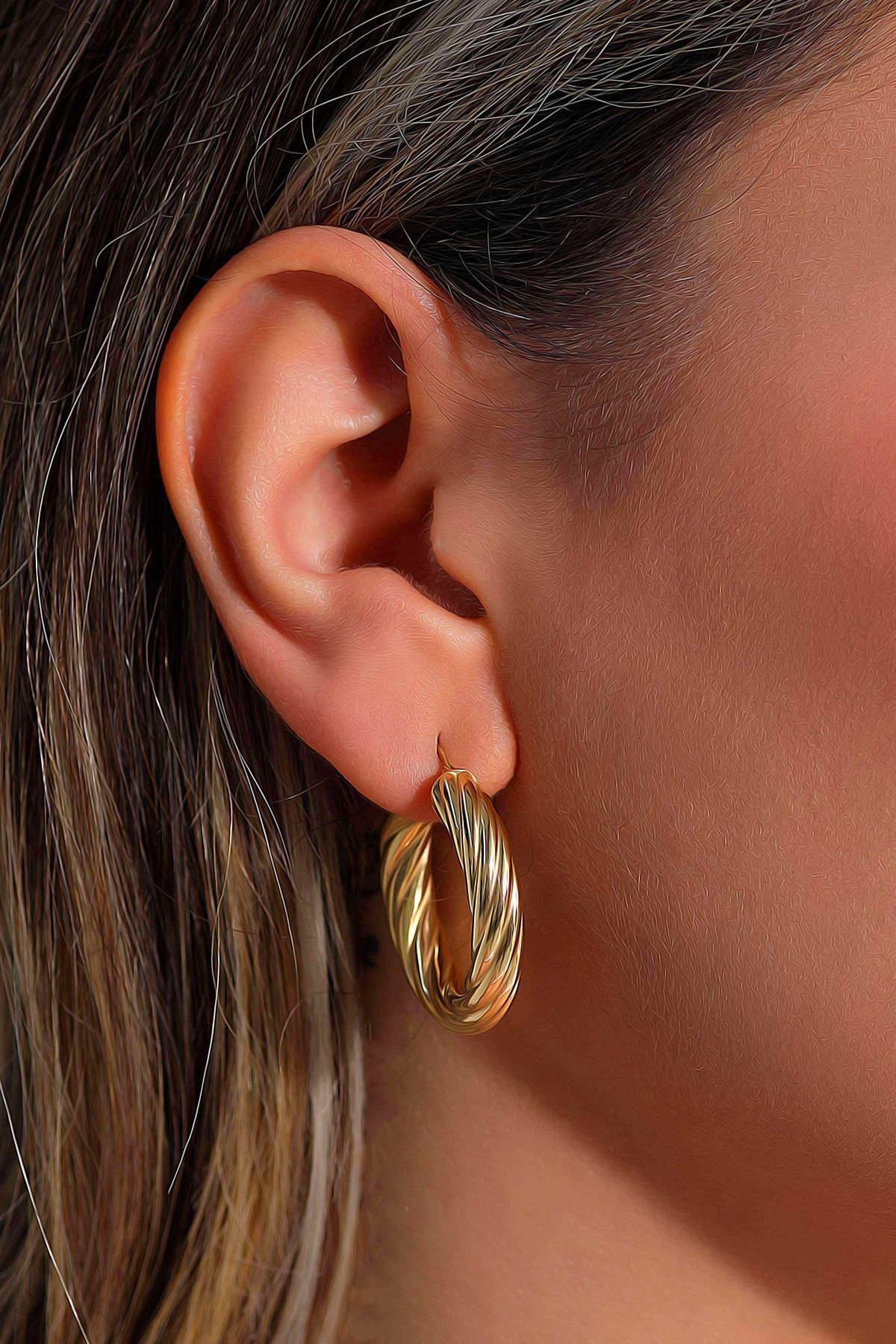 14 Ayar Altın Küpe Burgulu Bom Küpe 3 Cm Çapında