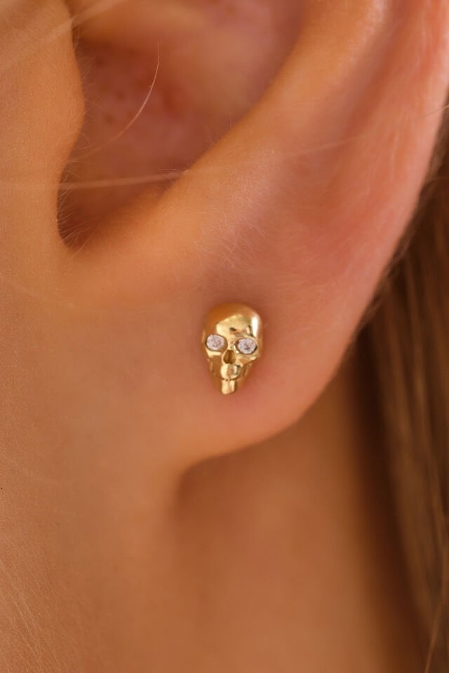 14 Ayar Altın Tragus Küpe Kuru Kafa Vidalı