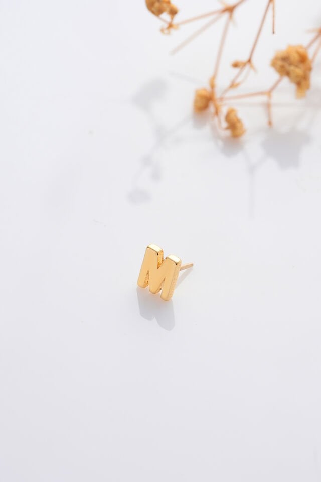 14 Ayar Altın Tragus Küpe Harf Vidalı Tüm Harfler Mevcuttur