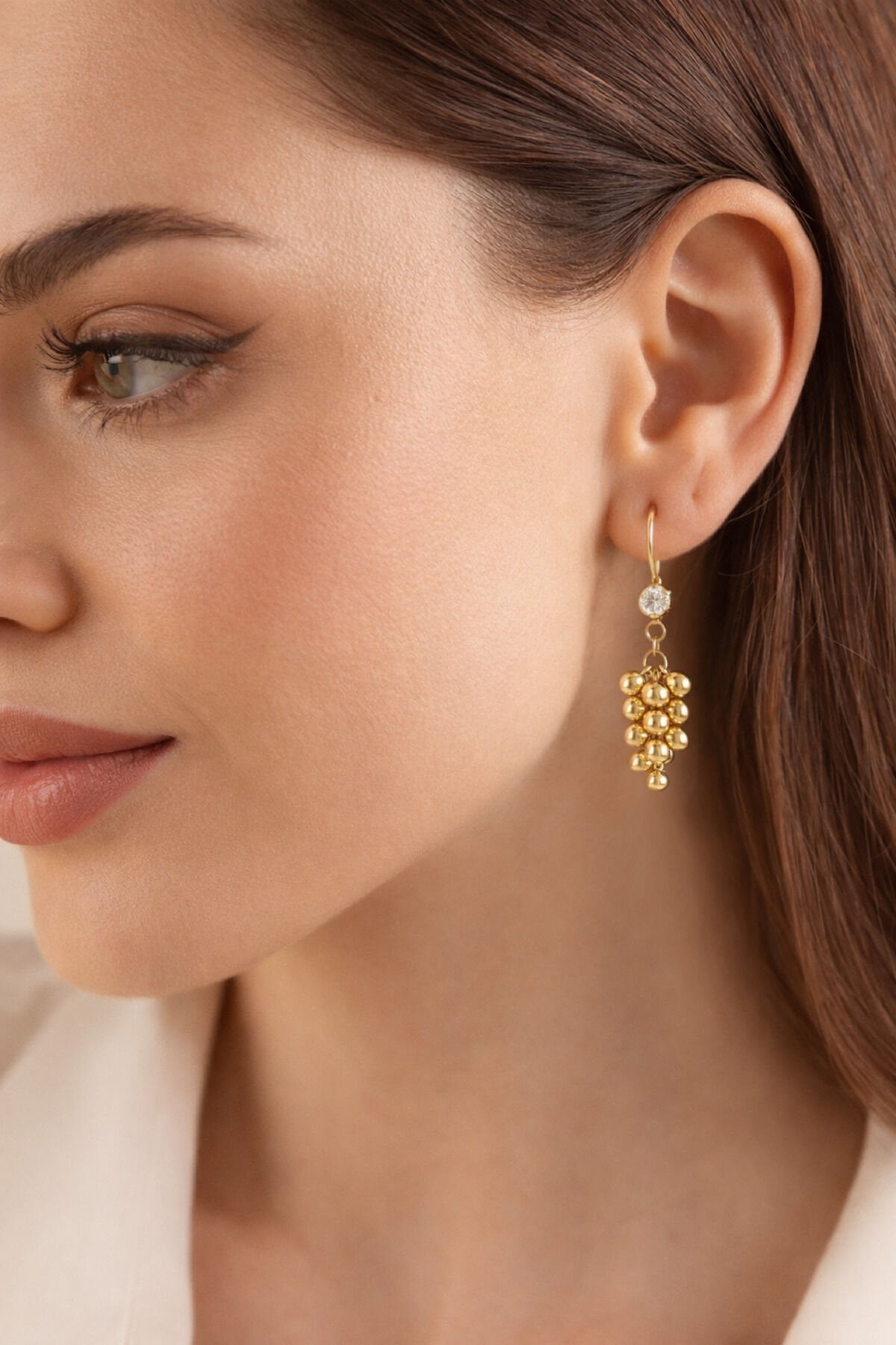 Kadın 14 Ayar Altın Askılı Sallantılı Üzüm Küpe