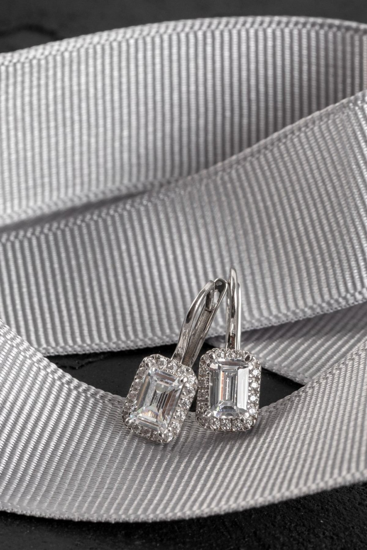 Kadın 14 Ayar Altın Baget Küpe