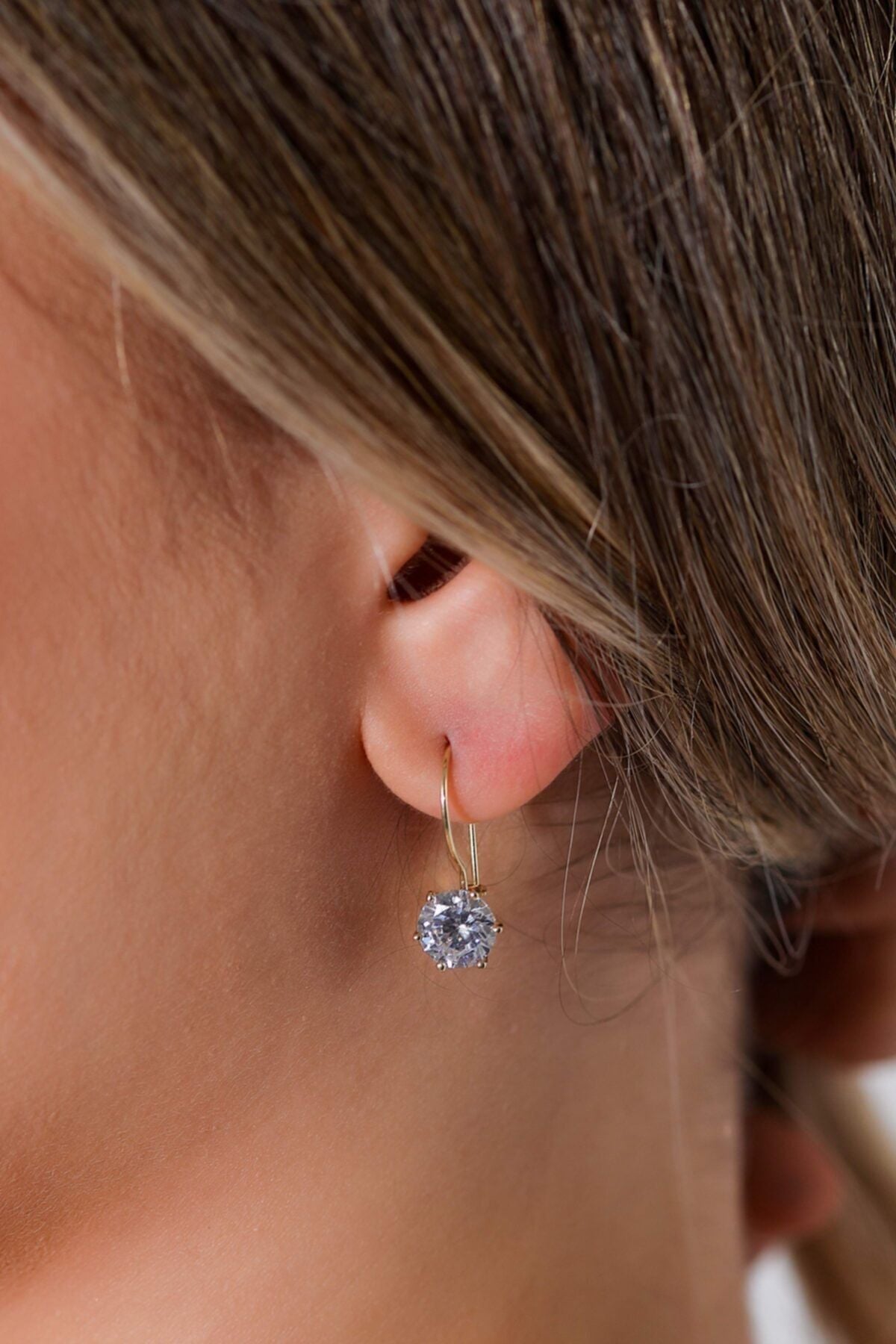 Kadın Tek Taş Sallantılı Küpe 14 Ayar Altın