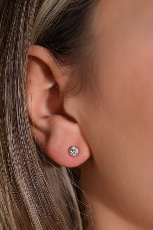 Kadın Tek Taş Beyaz Küpe 14 Ayar Altın