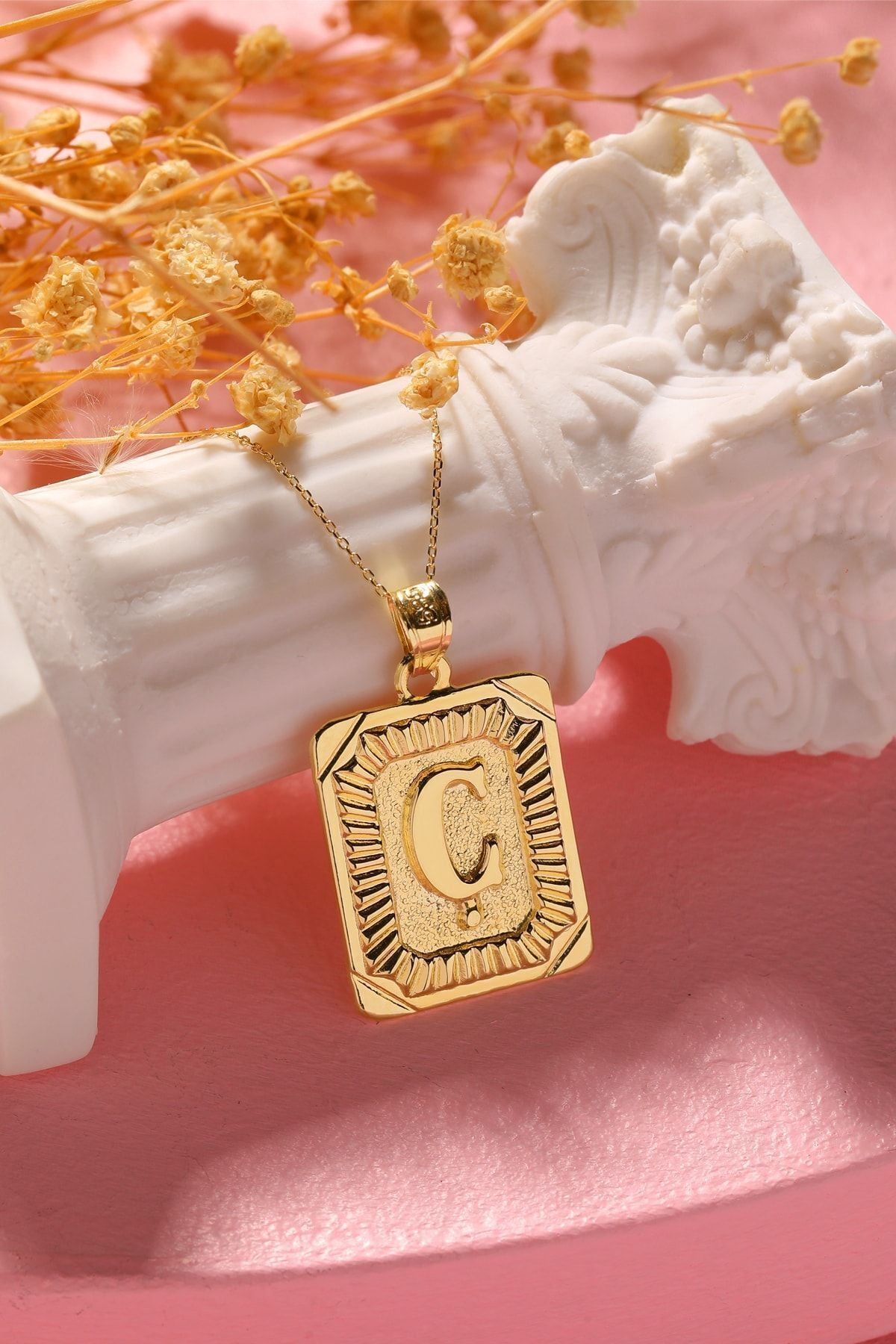 Kadın 14 Ayar Altın Kare Harf Kolye Ç Harfi Altın Kolye Zincirli Harf Kolye