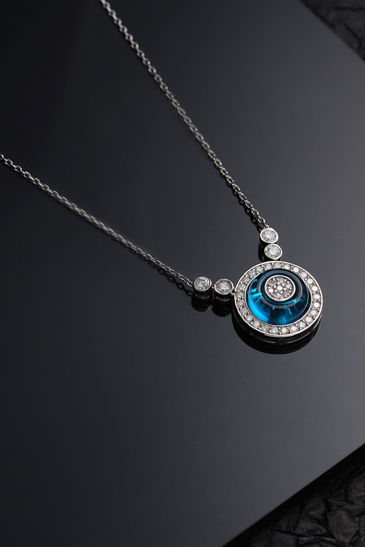 14 Ayar Altın Pırlanta Aquamarin Taşlı Pırlanta Kolye