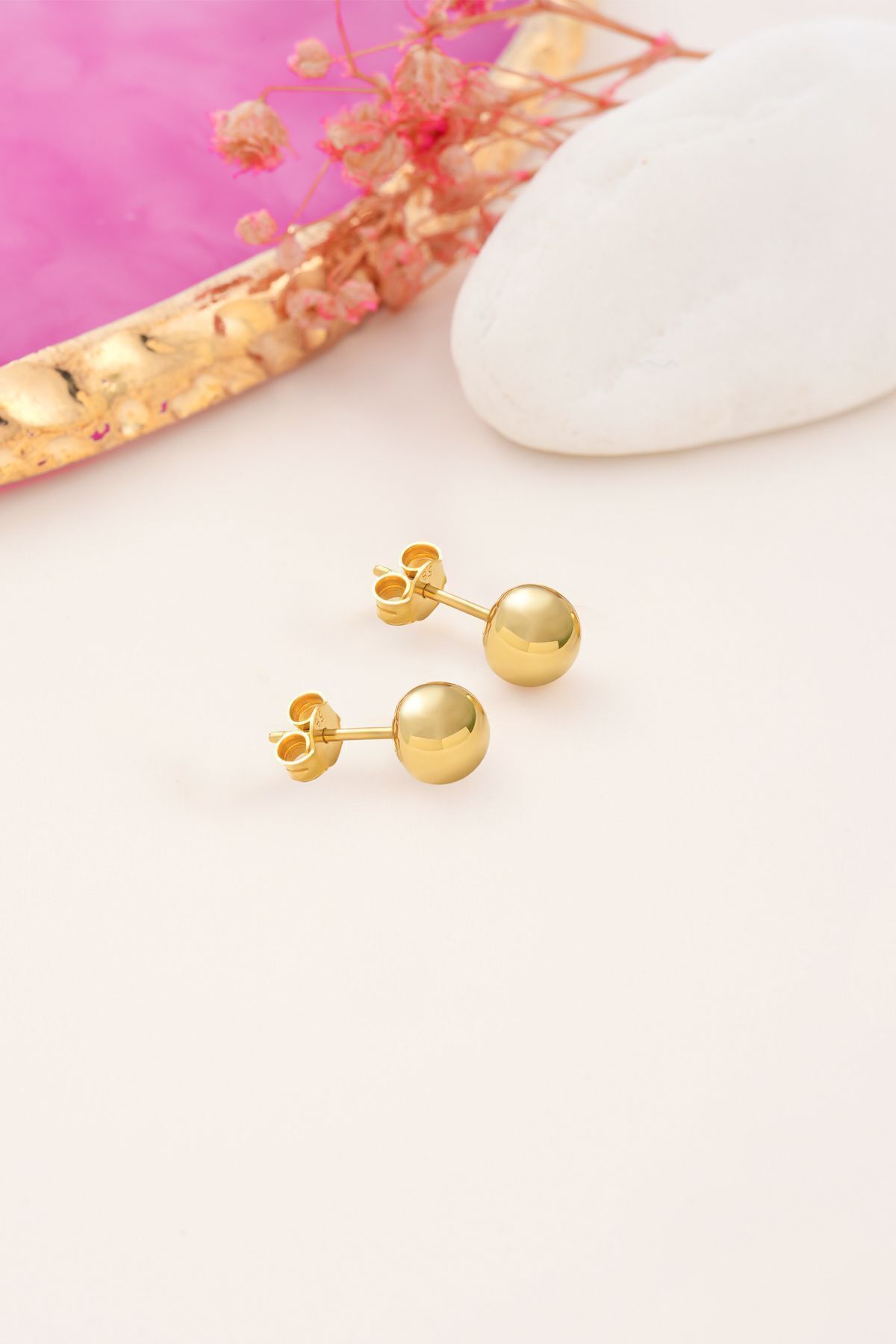 14 Ayar Altın Vidalı Düz Parlak Top Küpe 5 Mm