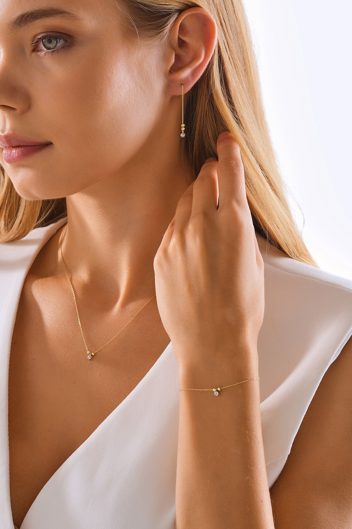 14 Ayar Altın Mini Dorika Toplu Pırlanta Set Kolye Küpe Bileklik Efektli