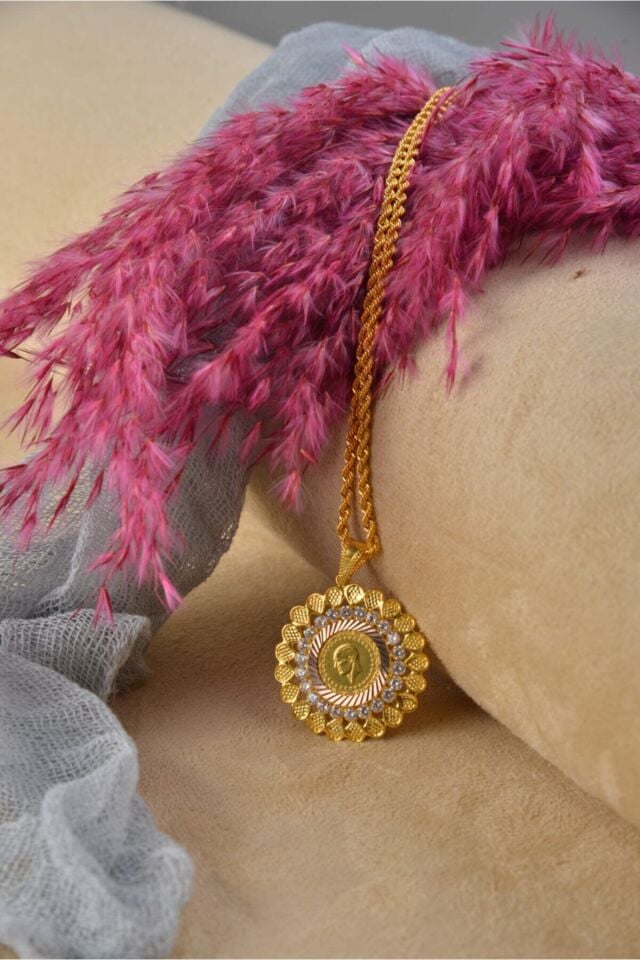 Kadın 14 Ayar Altın Çeyrek Altın Çerçeveli Halat Zincirle Birlikte