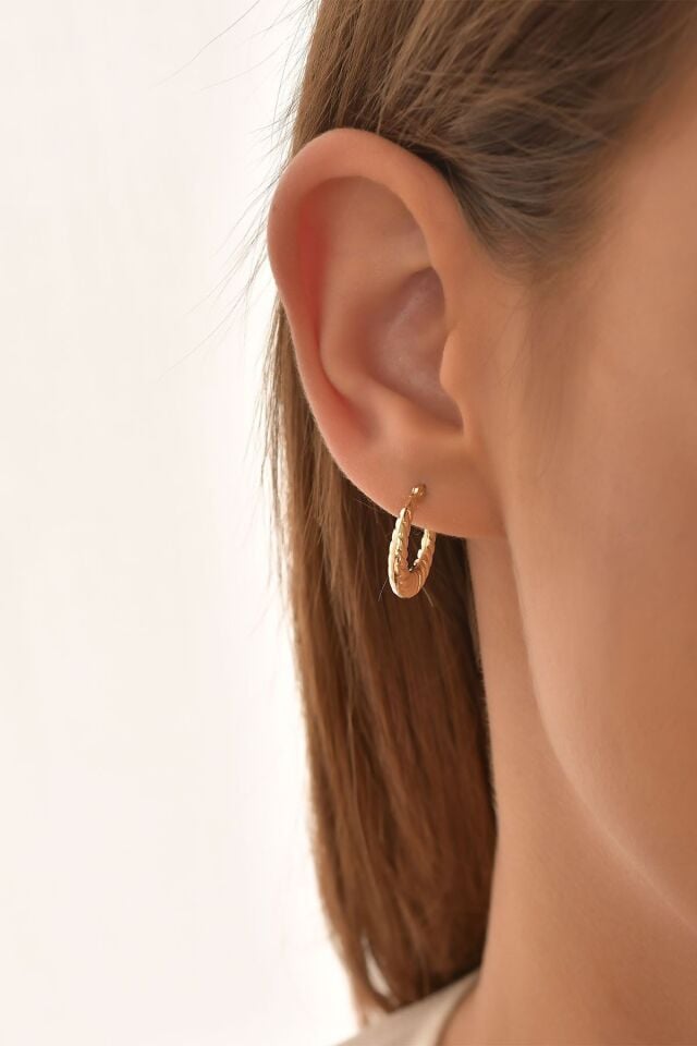 Kadın 14 Ayar Altın Burgulu Halka Küpe