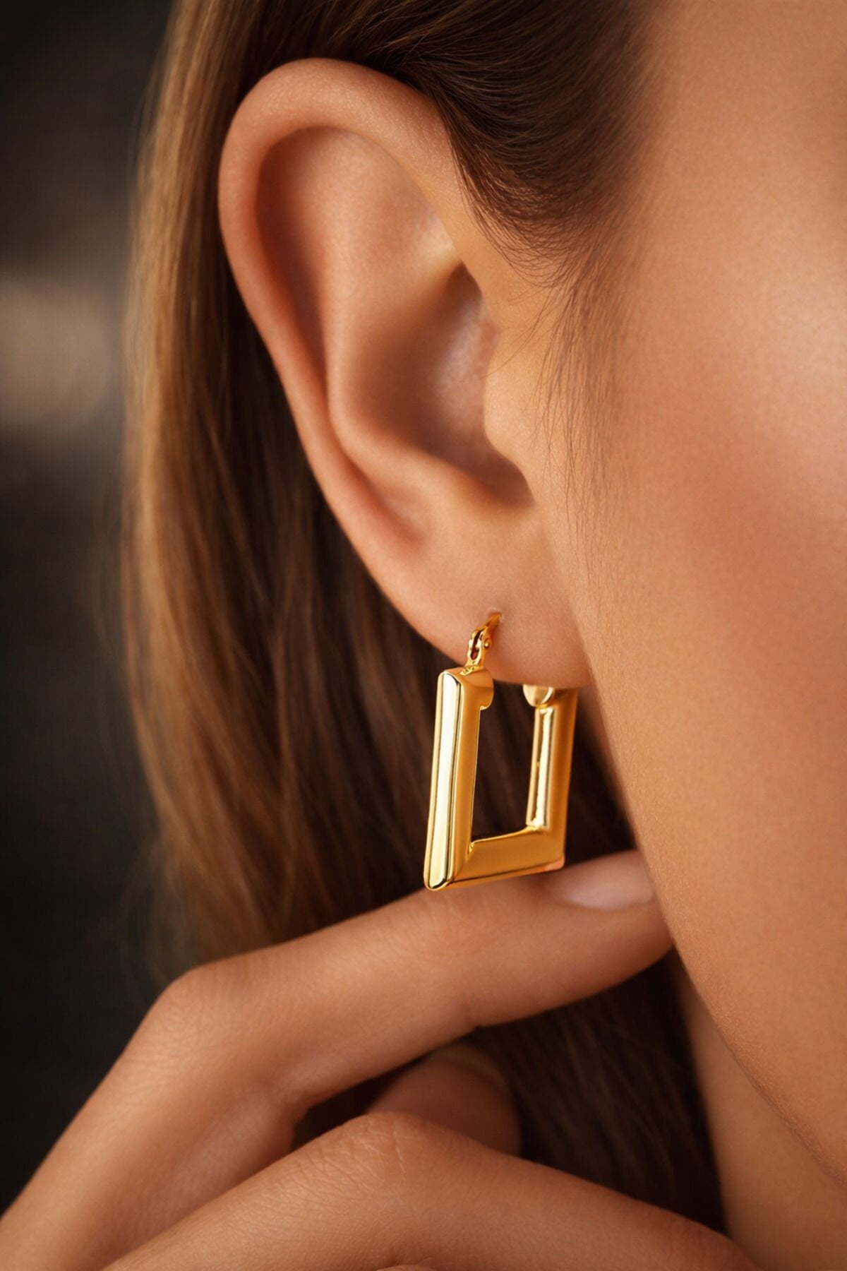 Kadın 14 Ayar Altın Kare Küpe