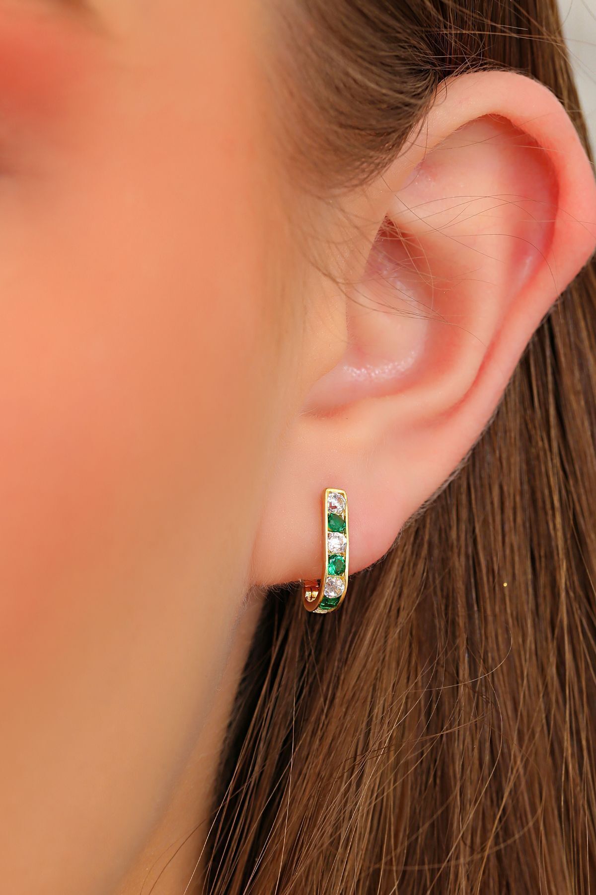 14 Ayar Altın Küpe Yeşil Taşlı Çocuk küpesi