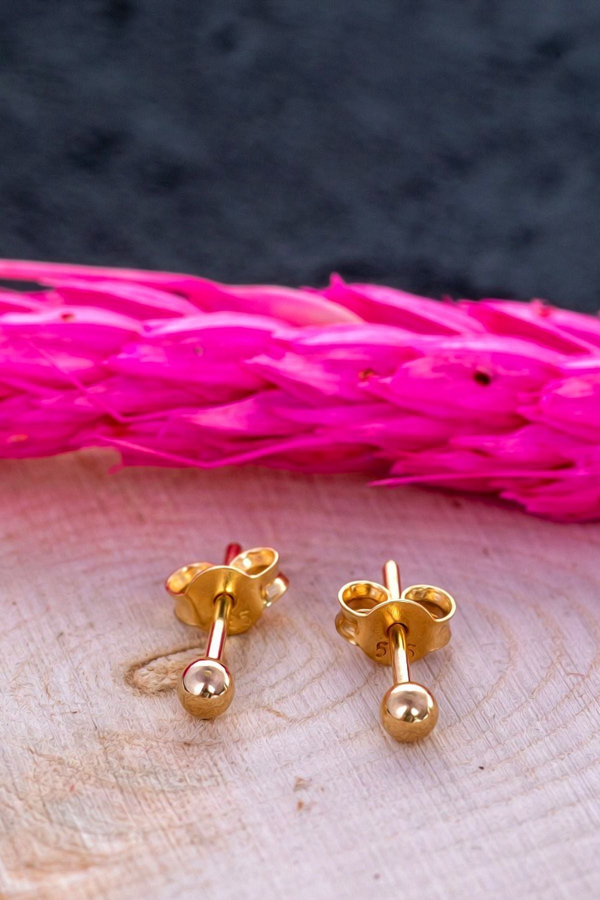 14 Ayar Altın Küpe Güverse Mini Top Küpe 1,5 Mm Çapında
