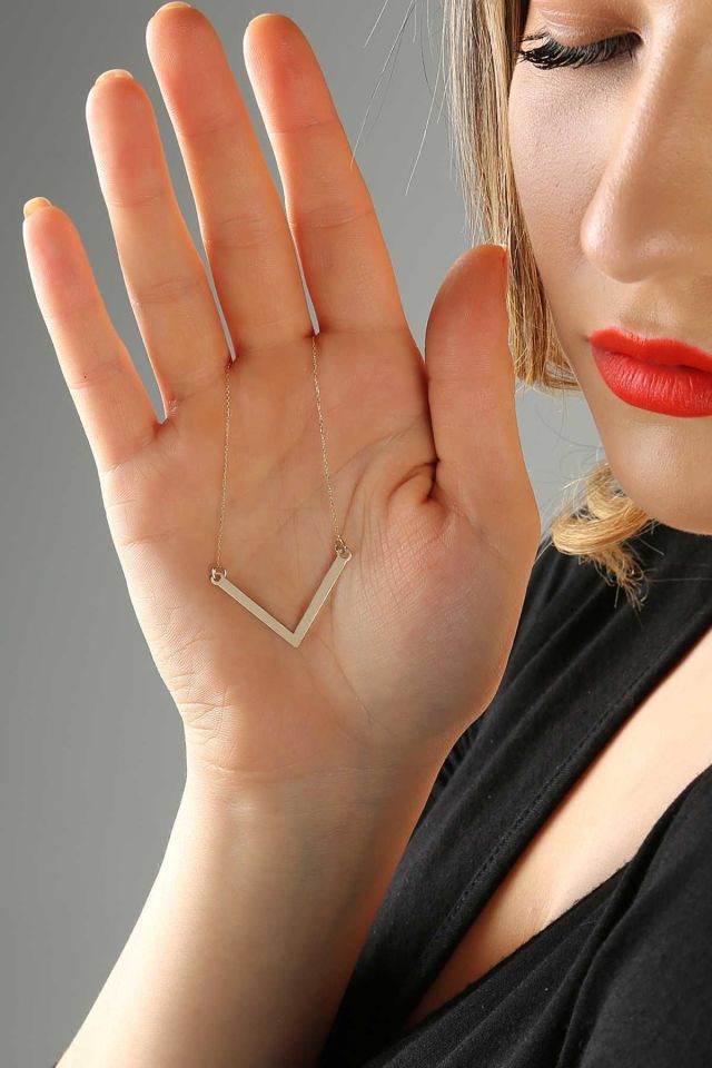 Moom Mücevherat Kadın 14 Ayar Altın Sade V Kolye