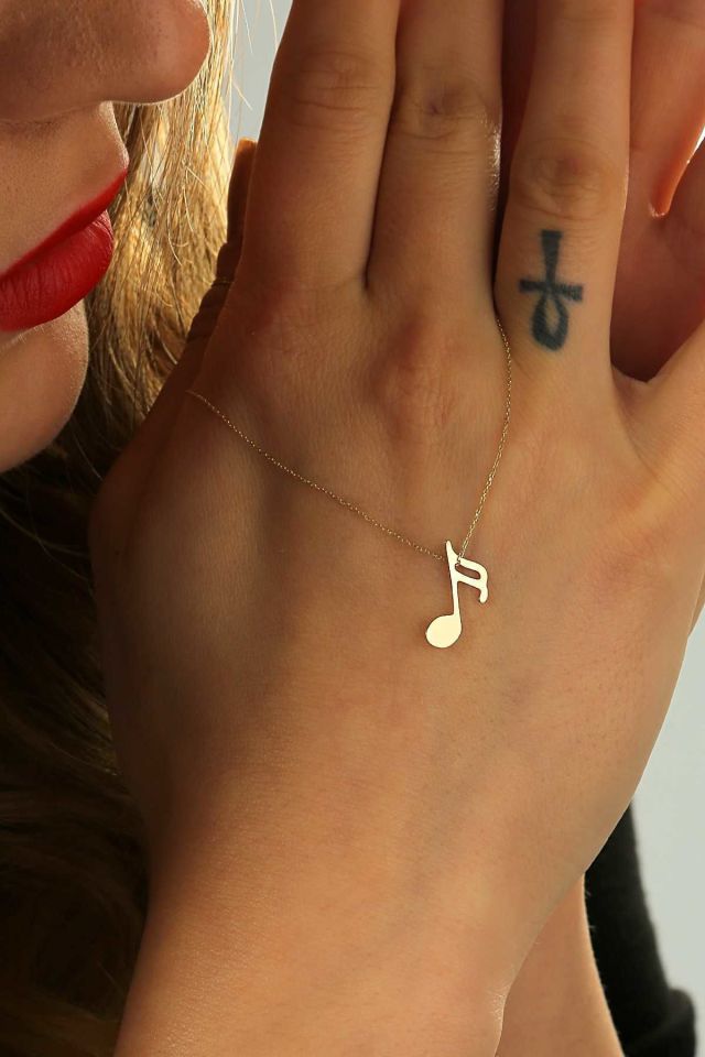 Moom Mücevherat Kadın 14 Ayar Altın Nota Kolye