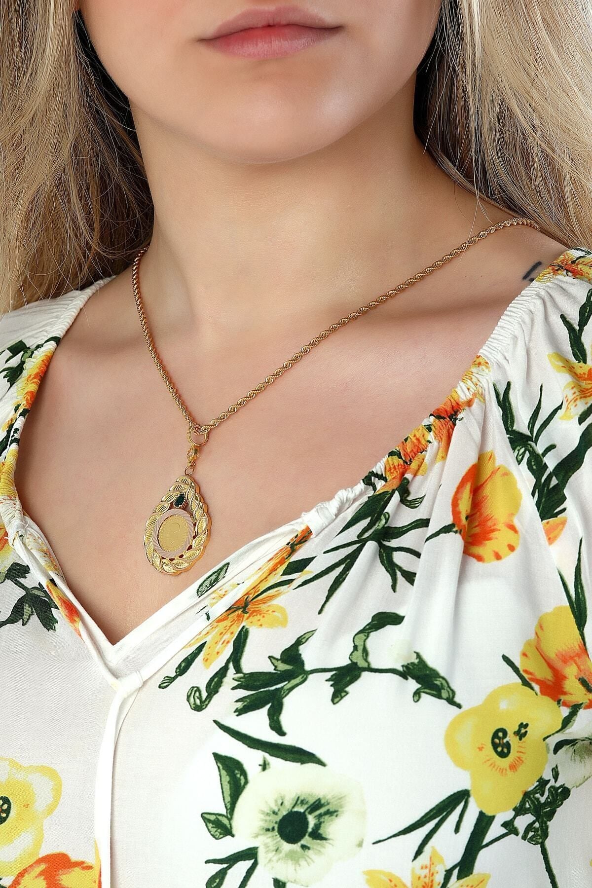 Kadın Sarı 14 Ayar Altın Taşlı Damla Model Çerçeve Kolye Ucu