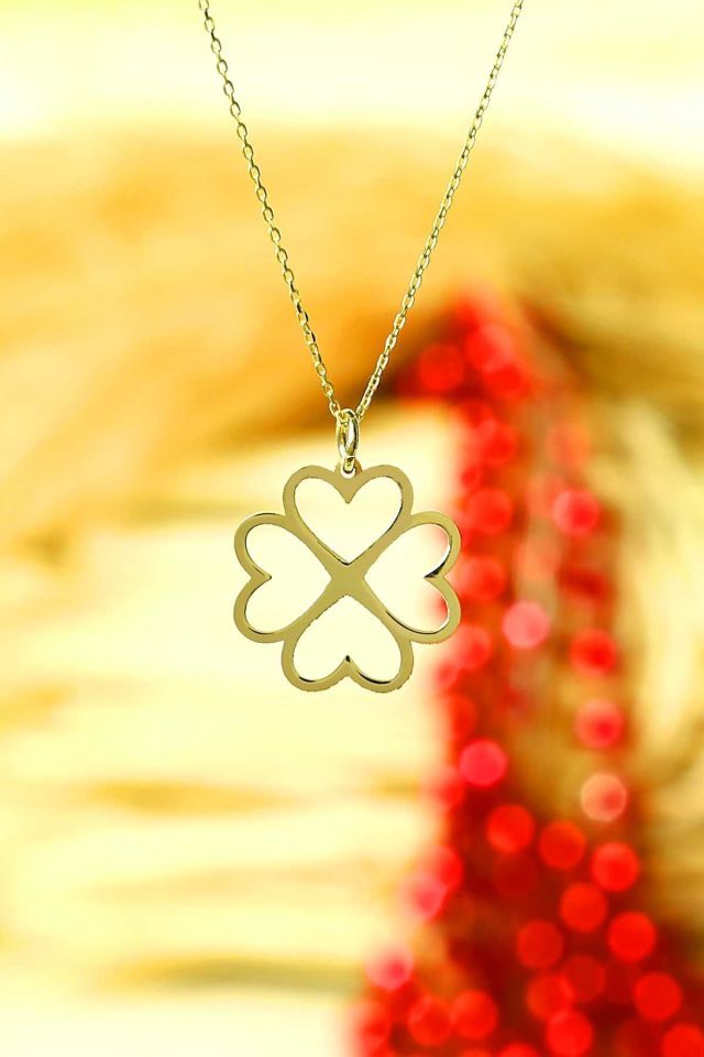 Moom Mücevherat Kadın 14 Ayar Altın Yonca Kolye