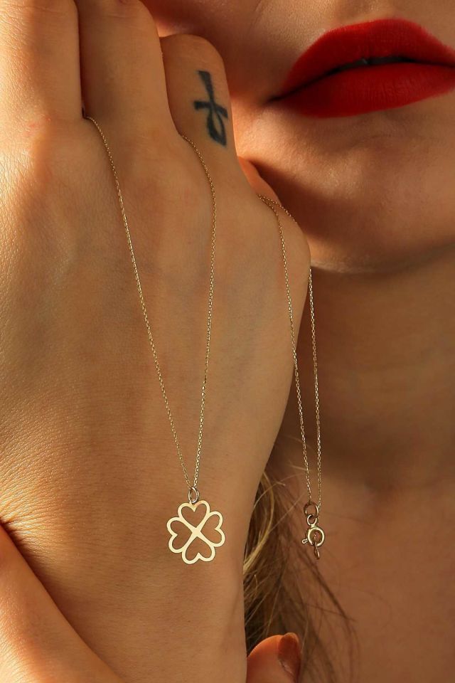 Moom Mücevherat Kadın 14 Ayar Altın Yonca Kolye