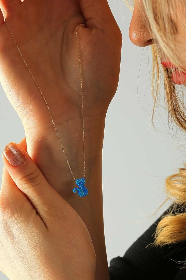 Moom Mücevherat Kadın 14 Ayar Altın Mavi Sedef Opal Taşlı Kedi Kolye