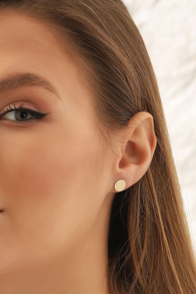 Kadın 14 Ayar Altın Küpe Minimalist Plaka Vidalı Altın Küpe 13 Mm