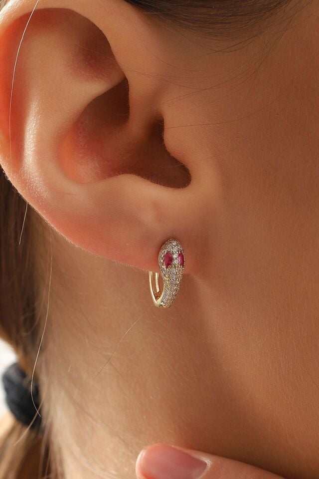 Kadın 14 Ayar Altın Küpe Minimalist Zirkon Taş Yılan Figürlü Halka Altın Küpe 12 Mm