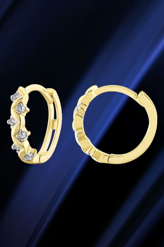 Kadın 14 Ayar Altın Küpe Minimalist Zirkon Taşlı Modern Halka Altın Küpe 17 Mm