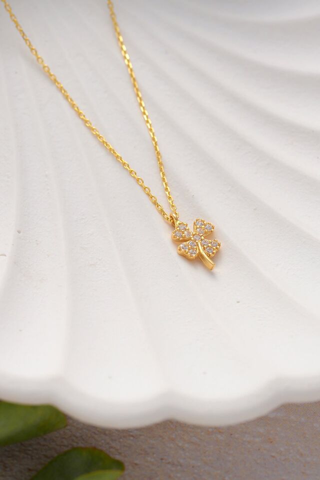 MOOM MÜCEVHERAT 14 Ayar Altın Yonca Kolye