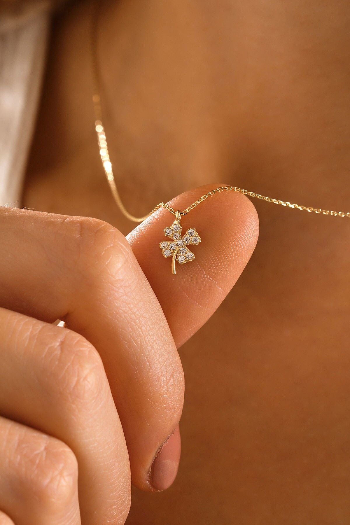 MOOM MÜCEVHERAT 14 Ayar Altın Yonca Kolye