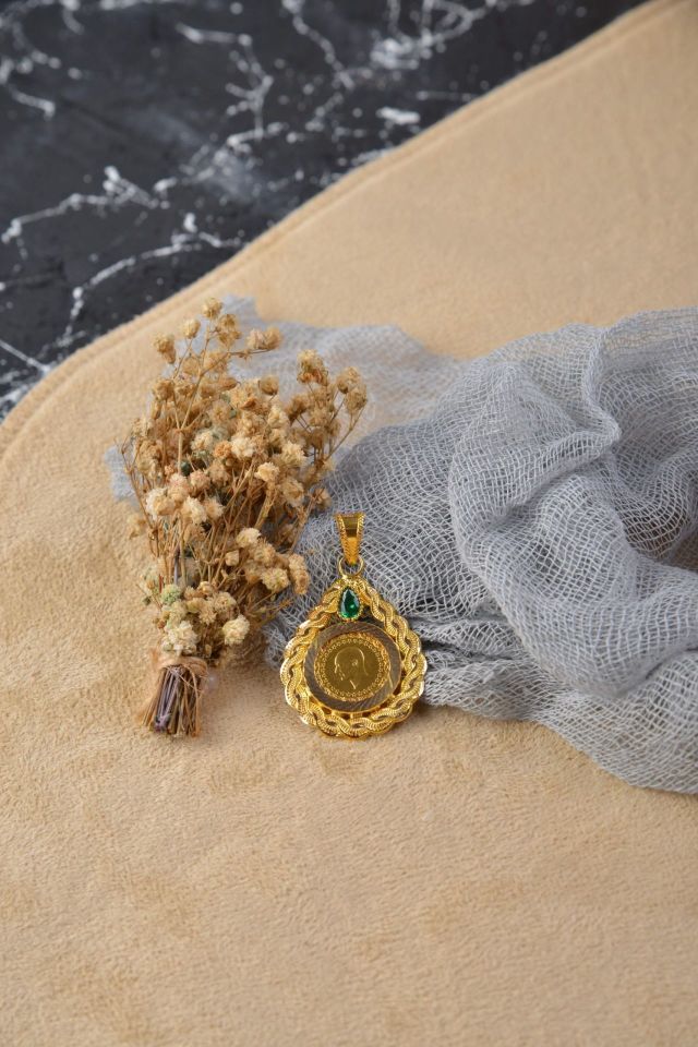 Moom Mücevherat Kadın 14 Ayar Altın Taşlı  Damla  Model Çerçeve Kolye Ucu