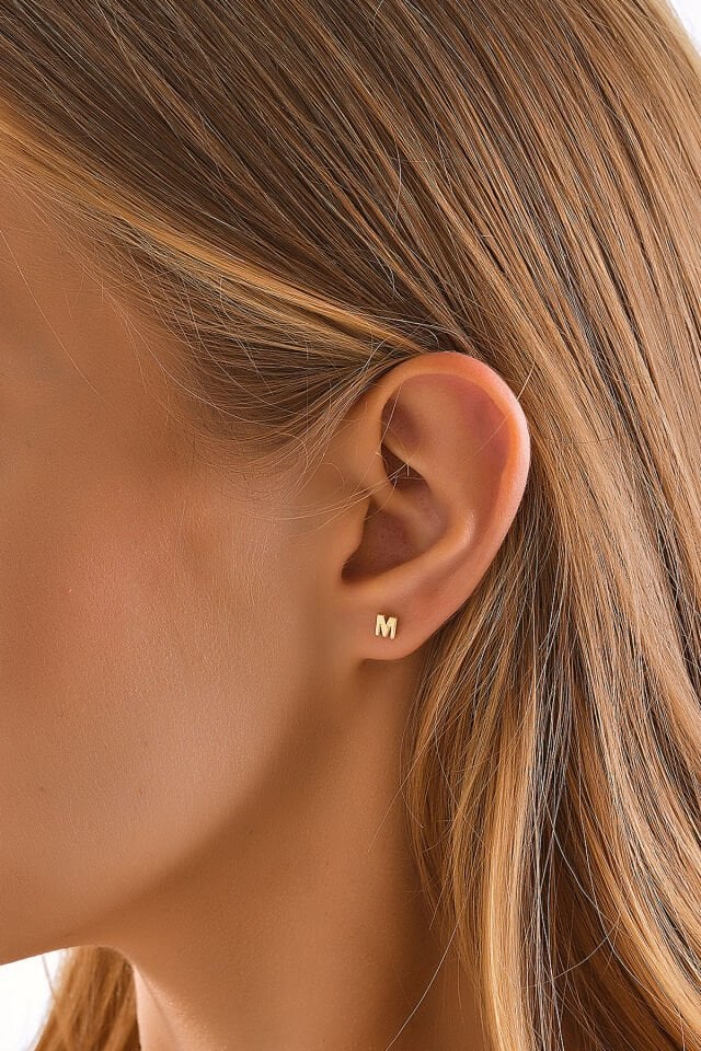 14 Ayar Altın Vidalı Harf Tragus Küpe - Tüm Harfler Mevcuttur