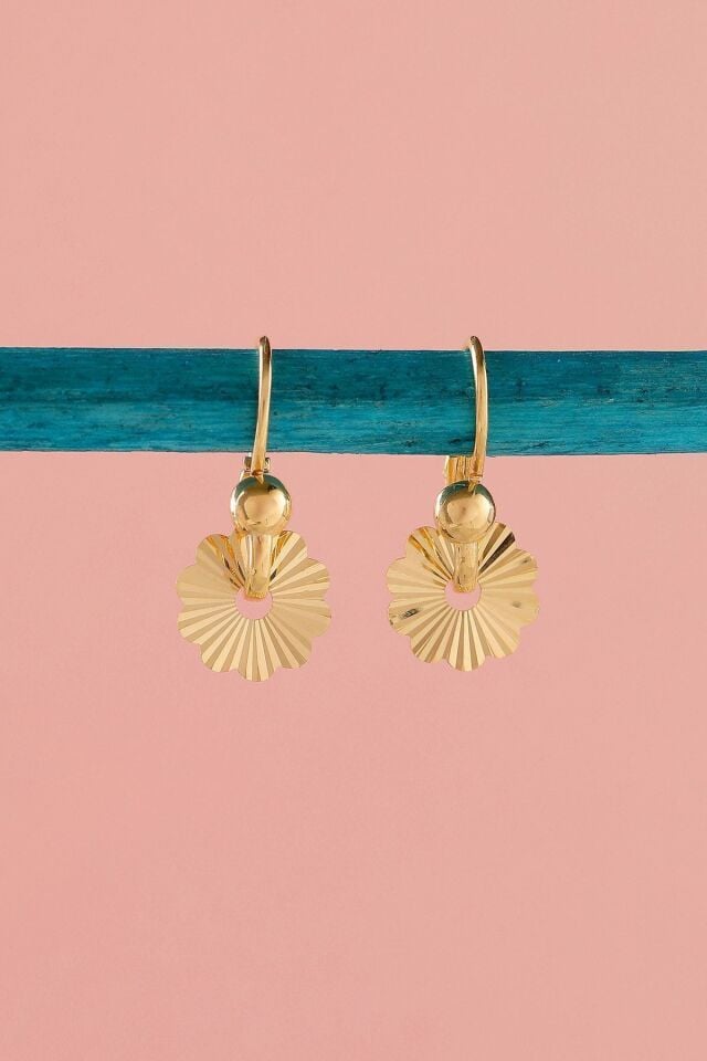 14 Ayar Altın Çiçekli Sallantılı Pır Pır Küpe 2.5 Cm