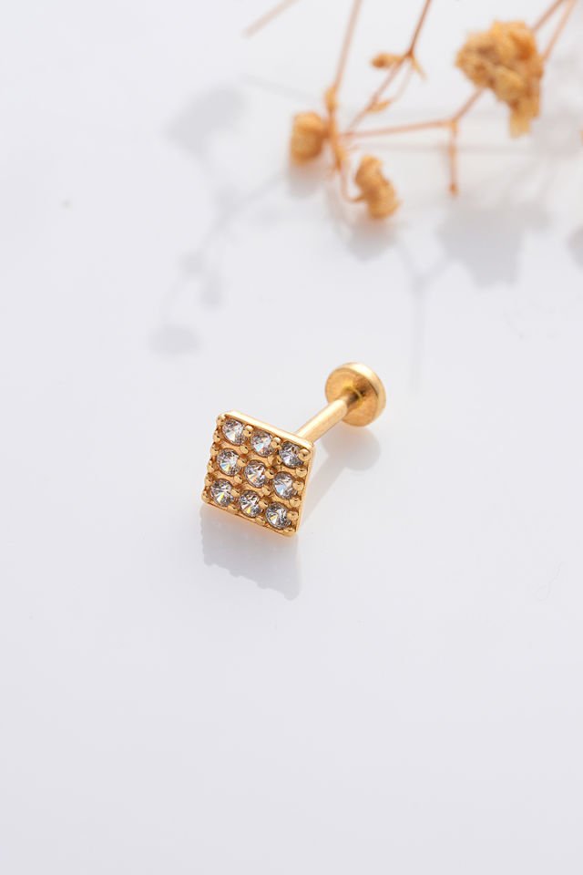 MOOM MÜCEVHERAT 14 Ayar Altın Tragus Küpe Kare Taşlı Vidalı