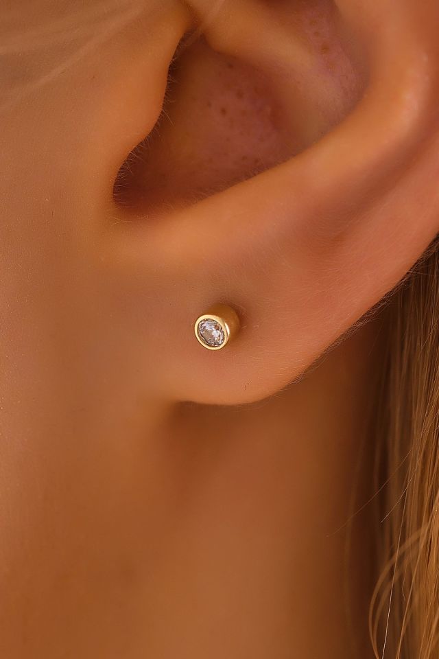 MOOM MÜCEVHERAT 14 Ayar Altın Tragus Küpe Sıvama TekTaş Vidalı