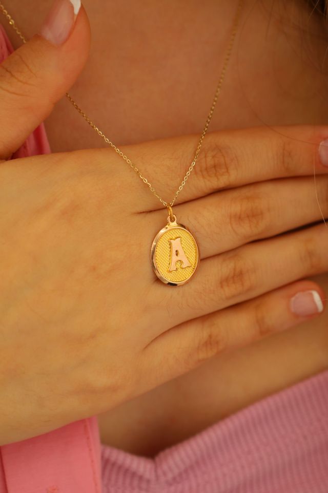 Moom Mücevherat Kadın 14 Ayar Altın Harf Kolye Nostaljik Oval A & Z Harf Altın Kolye Zincirli