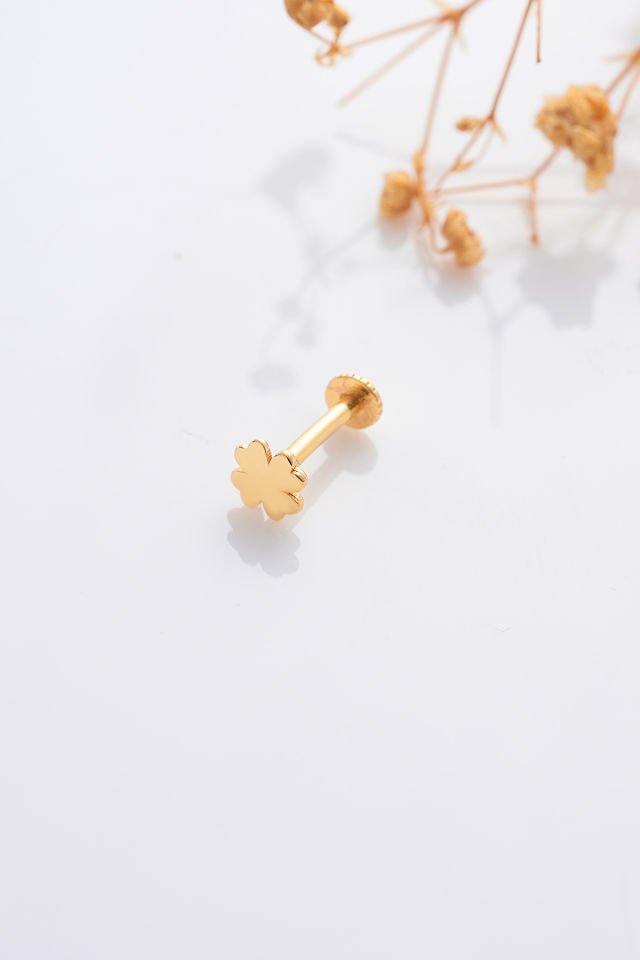 MOOM MÜCEVHERAT 14 Ayar Altın Tragus Küpe Yonca Vidalı