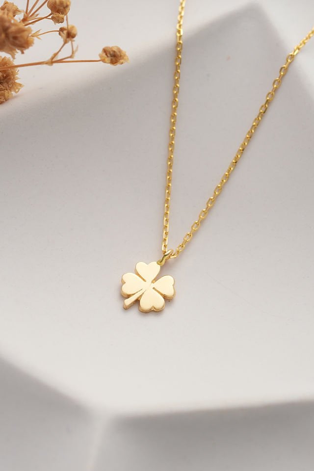 MOOM MÜCEVHERAT 14 Ayar Altın Taşsız Yonca Kolye