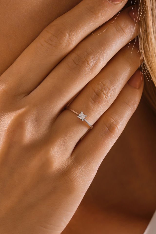 MOOM MÜCEVHERAT 14 Ayar Altın Pırlanta Tektaş Yüzük Takoz Tırnak (Tüm Ölçüler Mevcuttur)