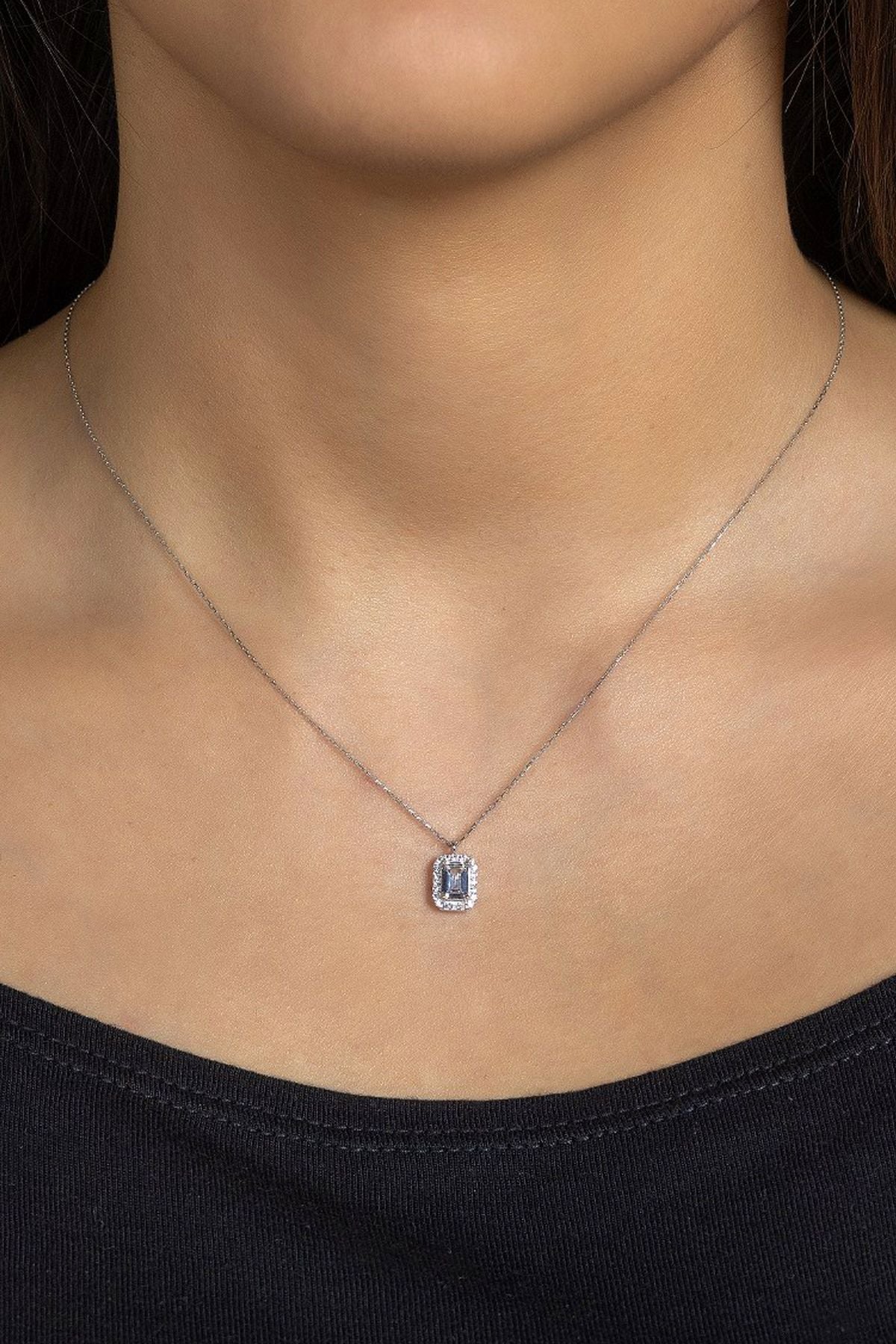 14 Ayar Altın Kolye Beyaz Altın Kare Baget Taşlı Altın Kolye