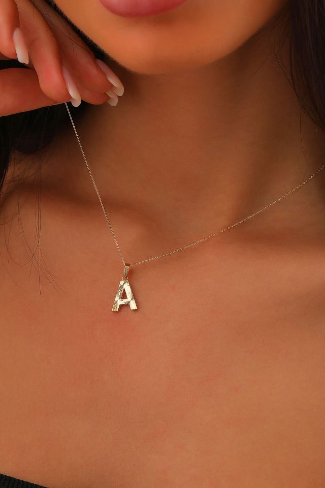 MOOM ÜCEVHERAT Kadın 14 Ayar Altın Harf Kolye A & Z Harfi Altın Kolye Zincirli Kalemli Işıltılı Desenli