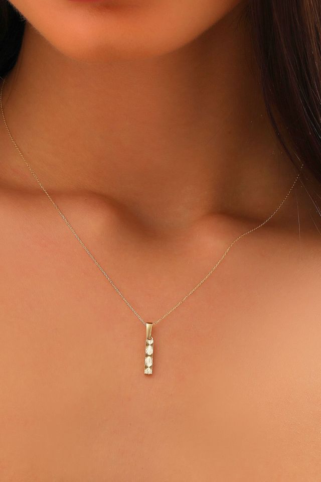 MOOM ÜCEVHERAT Kadın 14 Ayar Altın Harf Kolye A & Z Harfi Altın Kolye Zincirli Kalemli Işıltılı Desenli 42 cm İ