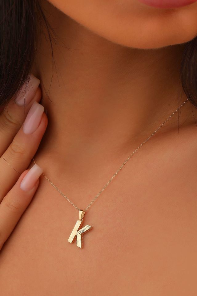 MOOM ÜCEVHERAT Kadın 14 Ayar Altın Harf Kolye A & Z Harfi Altın Kolye Zincirli Kalemli Işıltılı Desenli 42 cm K